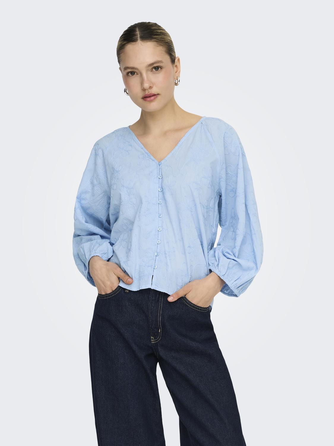 model_shot-front